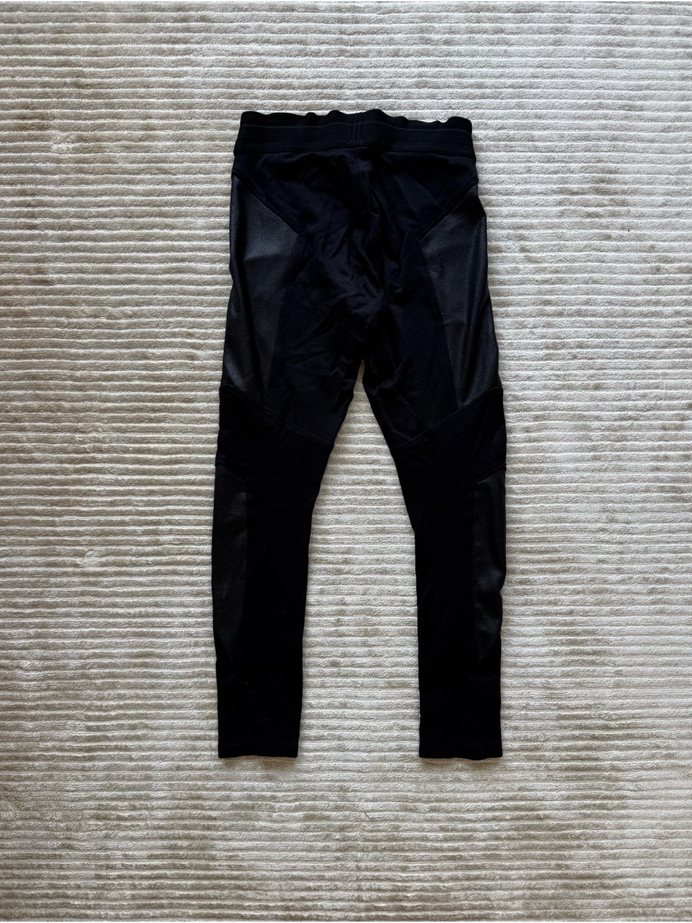 BCBG Leggings w Faux Leather - stretched waist band